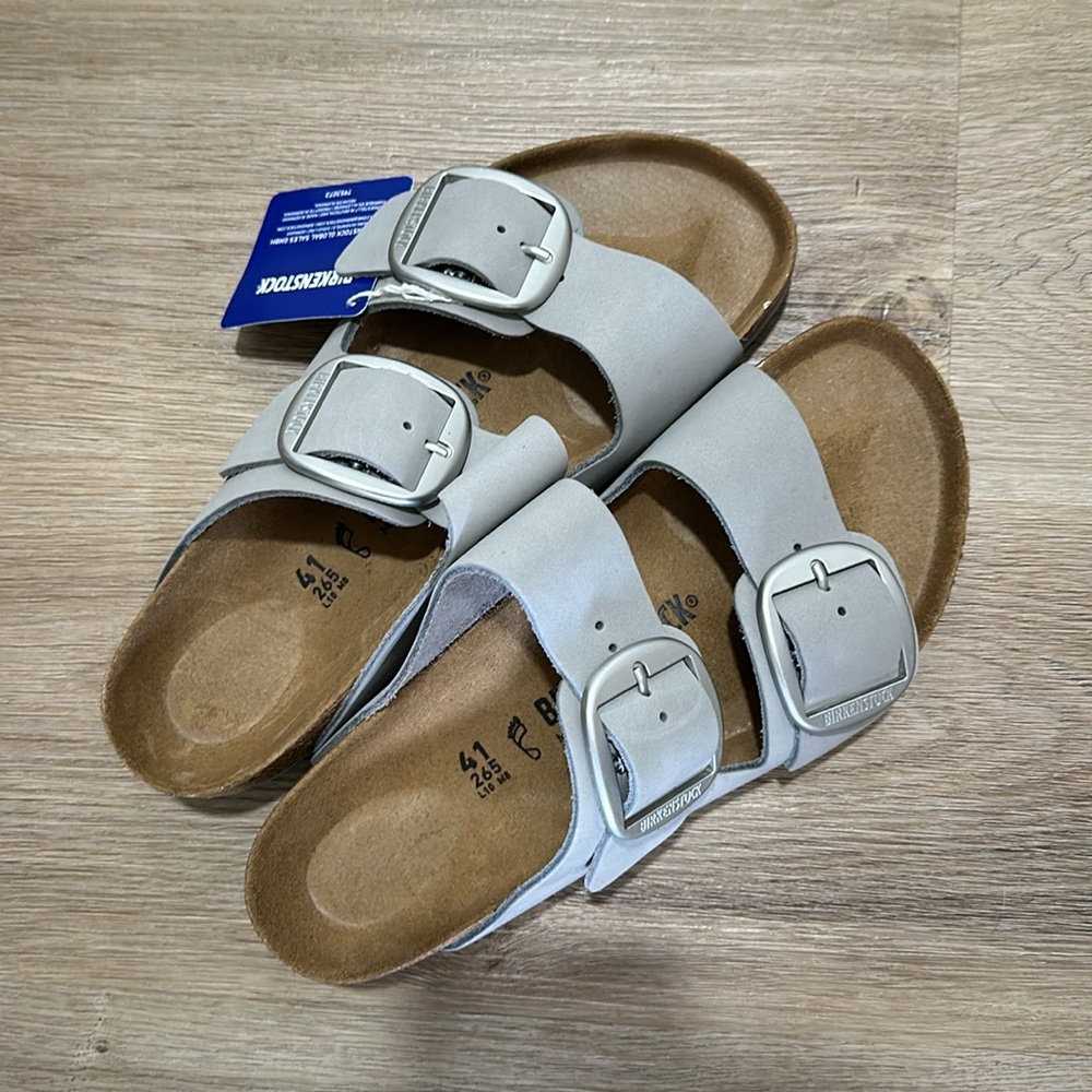 Birkenstock :: Arizona Big Buckle in Dove Gray leather